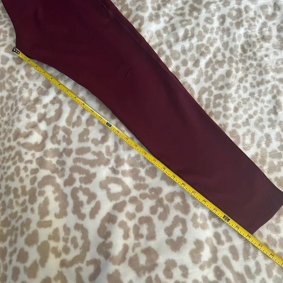 Fleece Lined Dark Red Leggings with Pockets, Size Medium - Picture 4 of 7